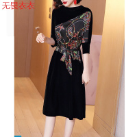 无畏衣衣2020新款女冬装金丝绒连衣裙设计感印花拼接立领蝙蝠袖保暖黑裙子