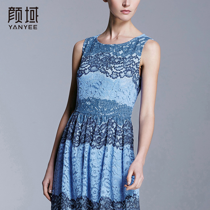 颜域品牌女装2016夏季新款欧美圆领镂空收腰蕾丝长款无袖连衣裙 20S6309
