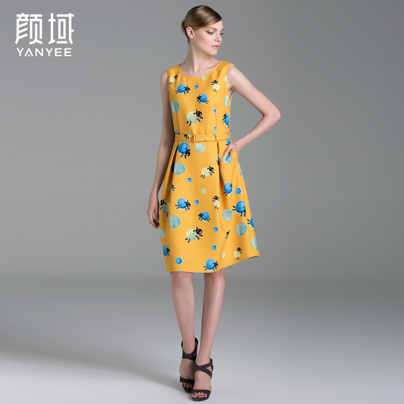 颜域品牌女装秋装新款欧美优雅卡通印花圆领收腰抽褶A摆连衣裙 20A6675