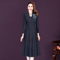 魅言魅语(MeiYanMeiYu)2021秋季新款时尚妈妈装刺绣连衣裙阔太太洋气礼服长裙女