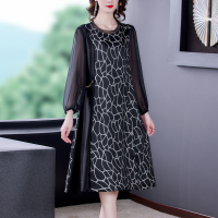 魅言魅语(MeiYanMeiYu)高端轻奢名媛拼接连衣裙女2021年秋季新款宽松大码长裙遮肚气质裙子