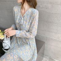 魅言魅语(MeiYanMeiYu)2021年秋季中长款泡泡袖蝴蝶结百褶碎花长袖雪纺连衣裙