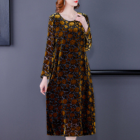魅言魅语(MeiYanMeiYu)2021年秋季新款高端长袖印花连衣裙女