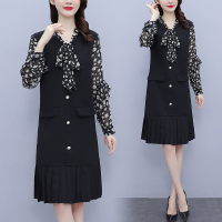 魅言魅语(MeiYanMeiYu)2021年秋季套头印花拼接修身时尚v领领结假两件连衣裙