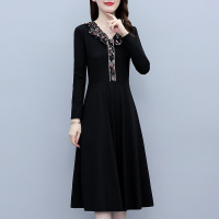 魅言魅语(MeiYanMeiYu)2021年秋季洋气大码女装胖mm修身显瘦长袖打底连衣裙