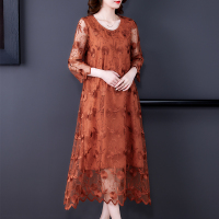 魅言魅语(MeiYanMeiYu)2021秋季新款镂空绣花气质优雅中长款重工刺绣连衣裙