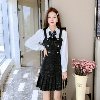 魅言魅语(MeiYanMeiYu)2021年秋季减龄百褶复古收腰小香风连衣裙女