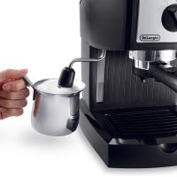 德龙 Delonghi/德龙 EC152 家用泵压意式咖啡机 小身材大功能