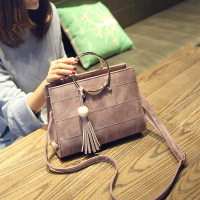 2017新款秋冬单肩包韩版斜跨包圆环贝壳包手提包流苏大包包潮