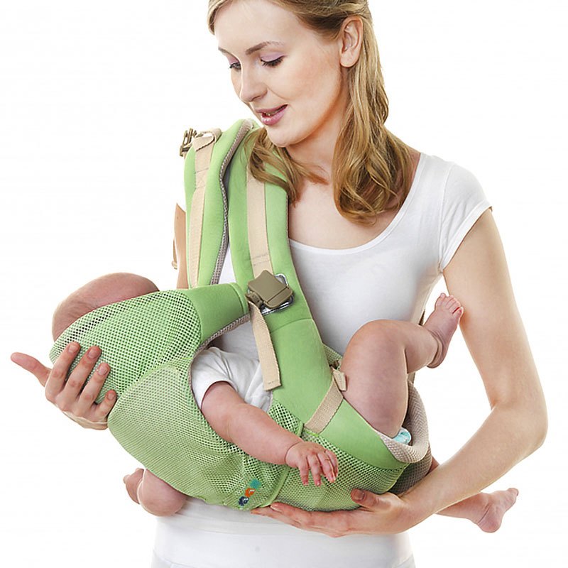 婴儿横抱式背带背法图图片