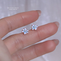 森系欧泊粉梦幻花朵耳钉女s999纯银小清新不对称滴胶足银耳饰百搭送女朋友老婆情人节七夕生日礼物