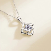 S999足银幸运四叶草项链女轻奢简约气质锁骨链时尚镂空项饰品批发送女朋友老婆情人节七夕生日礼物