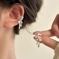 s925纯银流苏蝴蝶结无耳洞耳钉女气质小众耳骨夹独特设计耳饰批发送女朋友老婆情人节七夕生日礼物