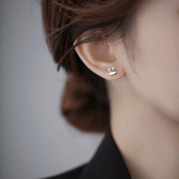 S999足银养耳洞兔子耳钉女小巧简约可爱耳环小众设计2023本命耳饰送女朋友老婆情人节七夕生日礼物