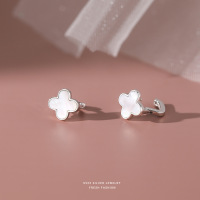 s925纯银贝母四叶草耳钉女简约百搭小众设计网红气质贝壳耳饰批发送女朋友老婆情人节七夕生日礼物