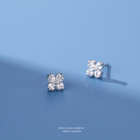 s999纯银幸运四叶草小清新简约设计日韩锆石女养耳洞耳钉一件代发送女朋友老婆情人节七夕生日礼物