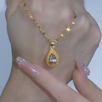 钛钢金色榴莲水滴锁骨链女短款小众设计感网红百搭项链配饰颈链潮送女朋友老婆情人节七夕生日礼物