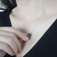 lucky幸运字母方牌项链女韩版极简925纯银小众设计锁骨链简约饰品送女朋友老婆情人节七夕生日礼物