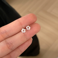  s925纯银太阳花耳钉精致时尚养耳足银耳饰女生轻奢通勤耳饰送女朋友老婆情人节七夕生日礼物