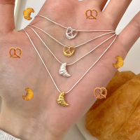 S925纯银碱水结牛角包项链女韩系时尚小众高级感颈链配饰银饰送女朋友老婆情人节七夕生日礼物