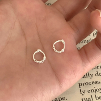 s925纯银迷你素圈耳扣简约百搭日常养耳洞耳环女小众设计感潮送女朋友老婆情人节七夕生日礼物