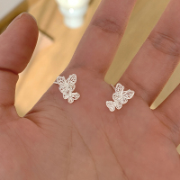 蕾丝蝴蝶纯银耳钉2025新款高级感养耳洞睡觉免摘耳环精致送女朋友老婆情人节七夕生日礼物