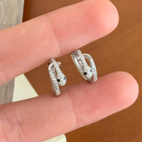 s925纯银锆石灵蛇耳扣女轻奢高级感小众精致本命年配饰时尚潮送女朋友老婆情人节七夕生日礼物