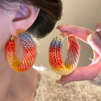 度假风夸张彩色毛线编织耳圈轻奢高级感气质耳环多巴胺甜美耳饰女送女朋友老婆情人节七夕生日礼物
