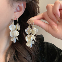 海边度假白色花瓣耳环夸张高级感耳钉耳坠时尚百搭气质夏季耳饰女送女朋友老婆情人节七夕生日礼物