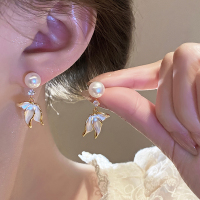 两戴鱼尾珍珠耳环小众设计高级感2025新款网红耳饰耳坠女耳钉送女朋友老婆情人节七夕生日礼物