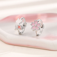 s925纯银可爱樱花猫咪耳扣女新款个性耳环不对称甜美仙气花朵耳饰送女朋友老婆情人节七夕生日礼物