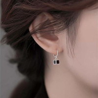 s925银针黑色方糖耳圈女小众设计独特耳扣耳坠高级感气质耳环耳饰送女朋友老婆情人节七夕生日礼物