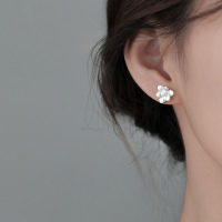 s925银针花朵珍珠耳钉女森系气质耳钉法式小众简约百搭耳环耳饰送女朋友老婆情人节七夕生日礼物