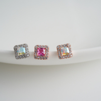 韩国进口微镶钻方形小巧精致耳骨钉小耳朵钉钛钢粗针旋转拧堵送女朋友老婆情人节七夕生日礼物