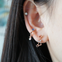 镶钻星星圣诞袜精致耳骨钉礼物钛钢杆螺丝拧韩国送女朋友老婆情人节七夕生日礼物