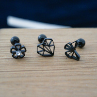 韩国进口个性黑色烤漆花朵爱心蝴蝶小钻旋转堵耳骨钉送女朋友老婆情人节七夕生日礼物