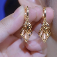 轻奢超闪咖色水晶耳环耳扣女高级感几何菱形耳坠显脸瘦猫眼石耳饰送女朋友老婆情人节七夕生日礼物