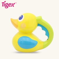 Tigex法国原装进口婴幼儿喷水小黄鸭水枪宝宝浴室洗澡戏水玩具