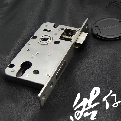 洋子(YangZi)304不锈钢大58锁体反锁重弹锁胆尼龙静音斜舌双滑轮带轴承反提
