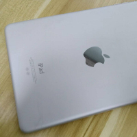 【二手9成新】Apple iPad mini 1平板电脑 银色 16G Wifi