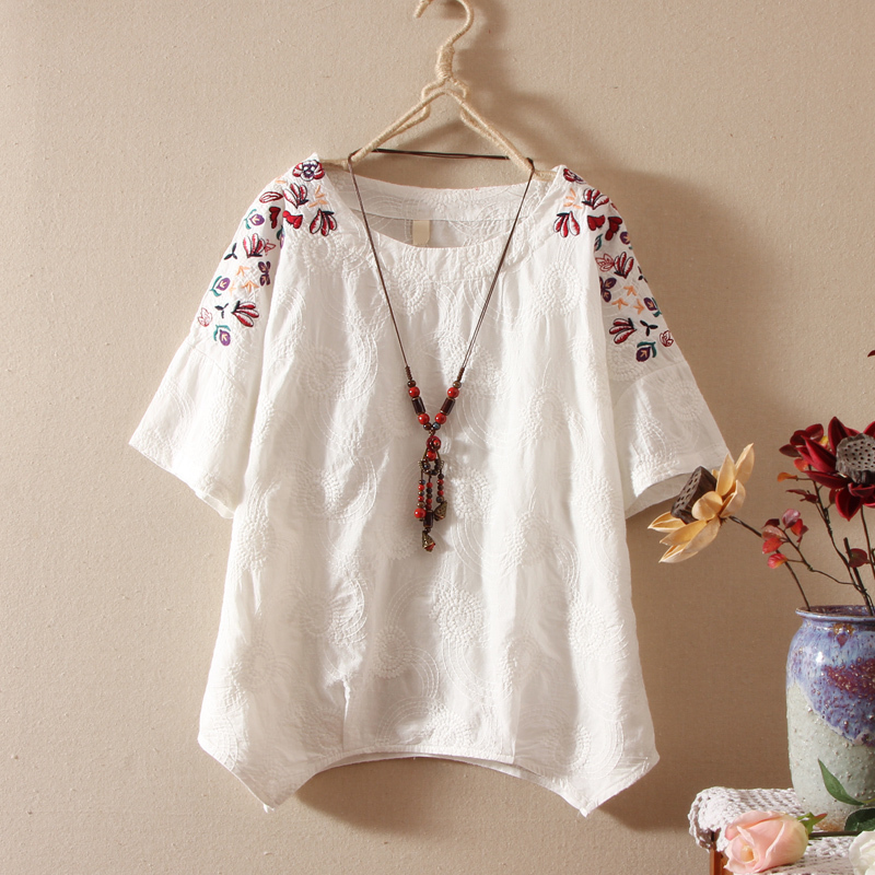 828新款民族风刺绣棉麻女装衣服麻料t恤女秋夏宽松大码短袖绣花亚麻