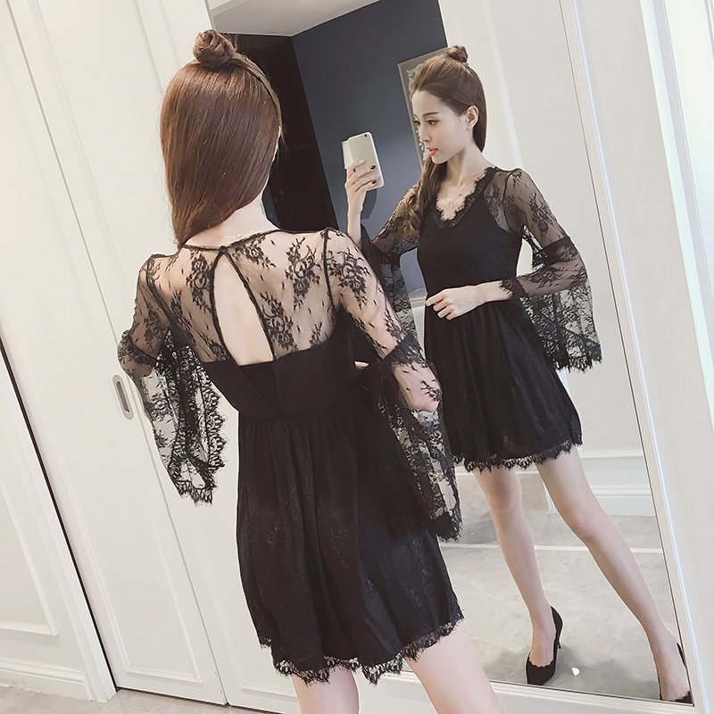 珂依舍2017秋装新款性感潮镂空露背宽松长袖喇叭袖显瘦蕾丝收腰连衣裙百搭