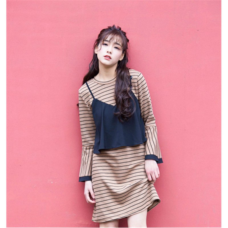 珂依舍2017秋装新款秋季新款拼接吊带条纹连衣裙