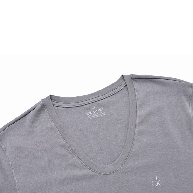 Calvin Klein/卡尔文·克莱恩男装 CK夏季V领常规T恤男士修身纯棉短袖打底衫图片