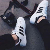 Adidas阿迪达斯三叶草男鞋2018秋季新款贝壳头板鞋时尚透气运动休闲鞋BB2247