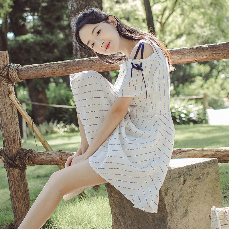 qma新款露肩连衣裙女夏2017新款韩版修身短袖波浪条纹系带a字白裙子