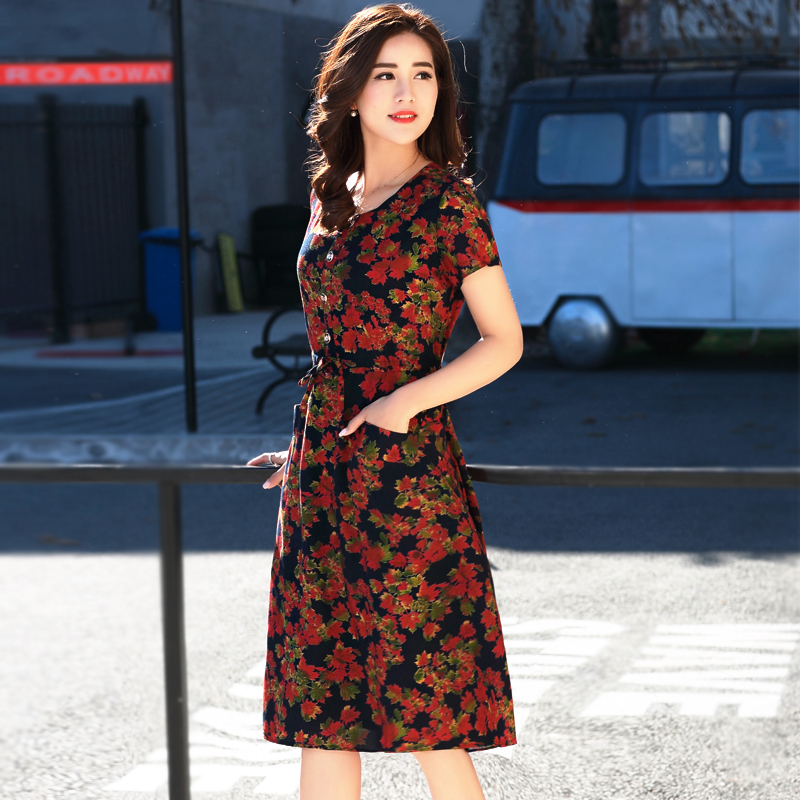 bw9新款中老年女装绵绸连衣裙40-50岁中年妈妈装短袖大码修身碎花裙子