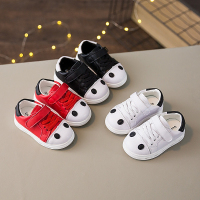 春秋儿童鞋子0-1-3岁女婴儿软底学步鞋男小宝宝运动鞋防滑灯鞋潮