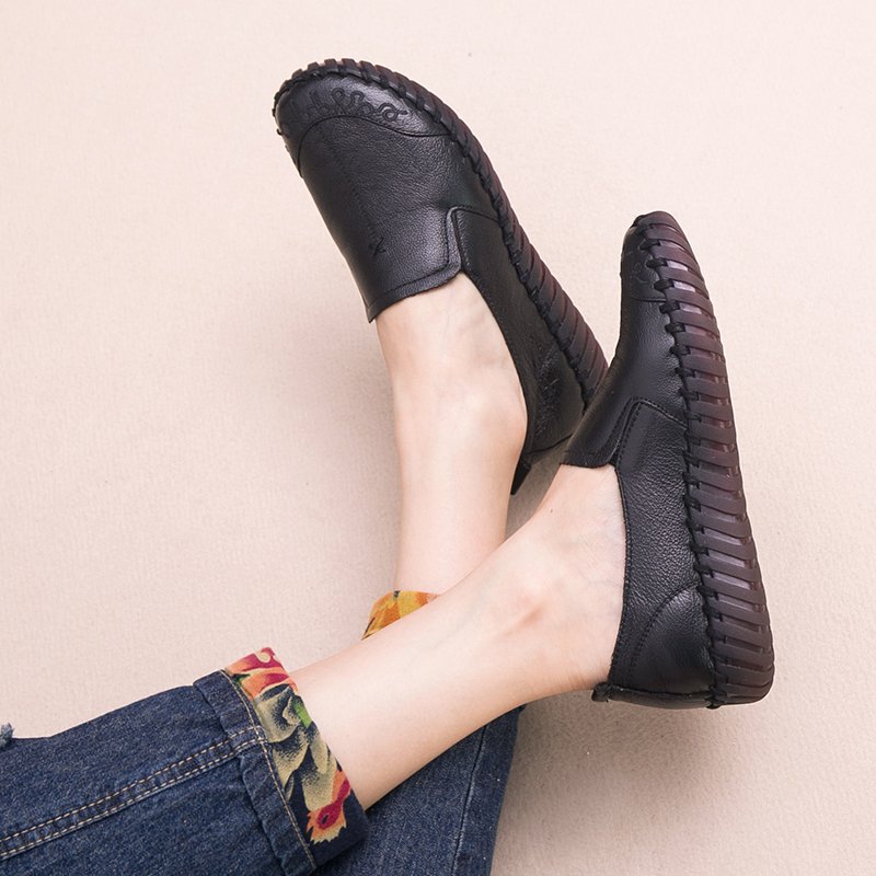 平底鞋子女秋季新款妈妈鞋真皮软底平跟懒人鞋休闲单鞋女百搭