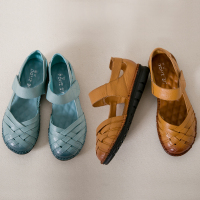 女鞋夏季新款妈妈鞋凉鞋真皮软底平底防滑大码中老年人凉皮鞋